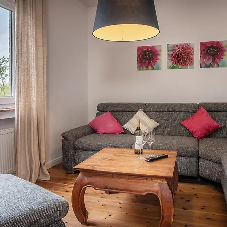 50128... 度假居 *